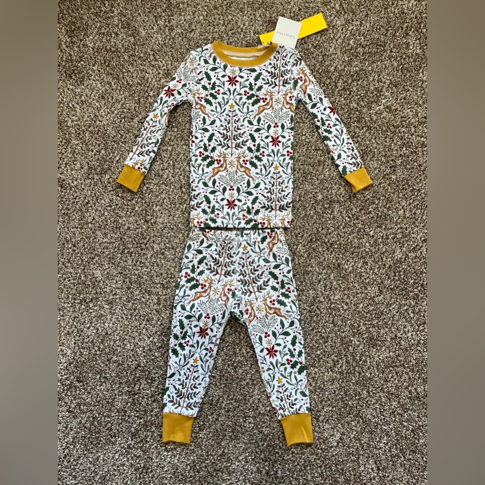 Garnet Hill kids Christmas Pajamas. Size 2. New